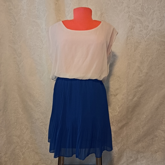 Loft 82 Mini Dress - Picture 1 of 2